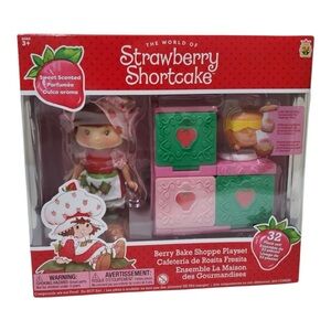 Strawberry Shortcake Berry Bake Shoppe Playset With 5.5" Doll Scented 32 Pieces